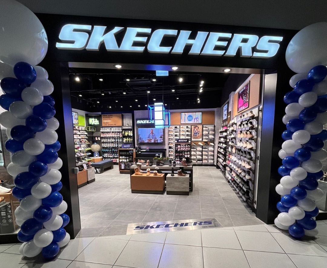 Interiér predajne SKECHERS – OC Laugaricio