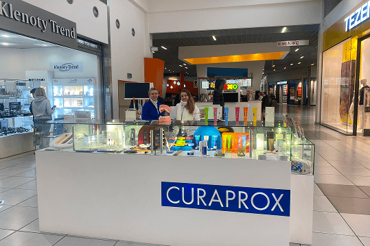 Interiér predajne Curaprox – OC Laugaricio