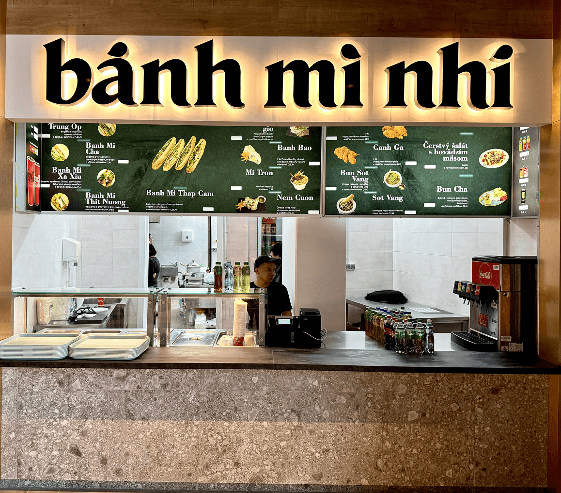 Interiér predajne BÁNH MI NHÍ – OC Laugaricio