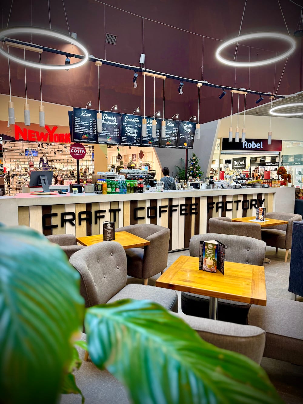 Interiér predajne CRAFT COFFEE – OC Laugaricio