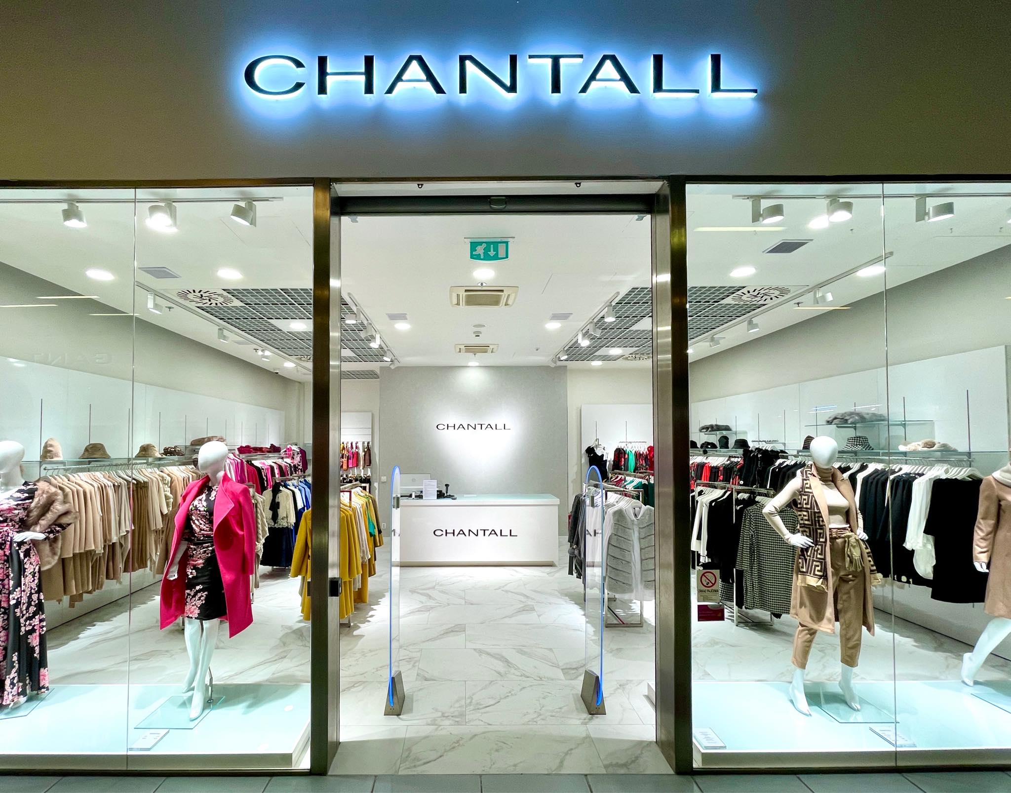 Interiér predajne Chantall – OC Laugaricio