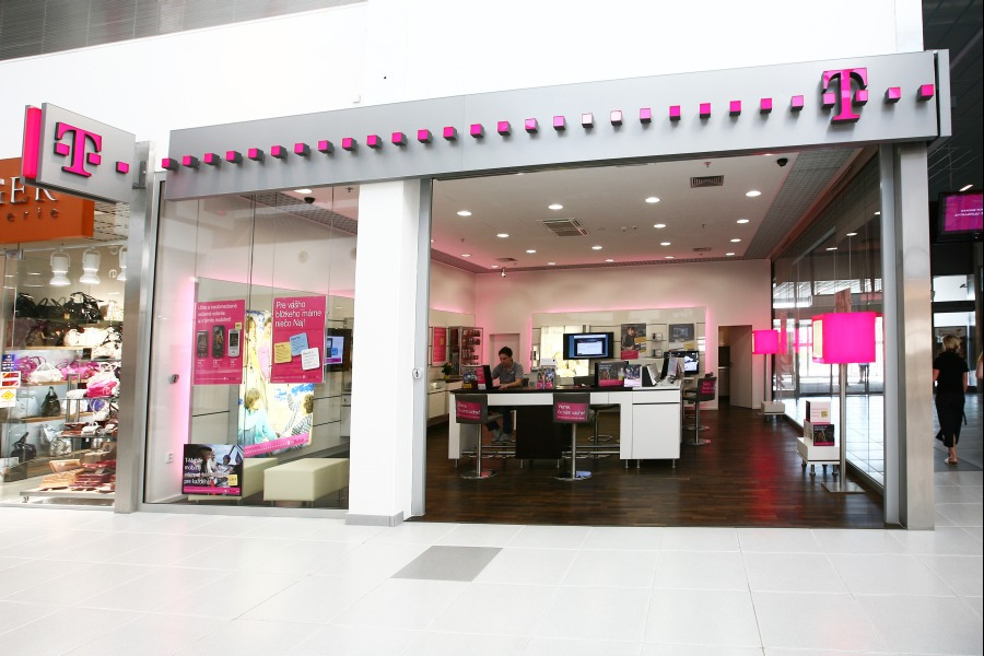 Interiér predajne Telekom – OC Laugaricio
